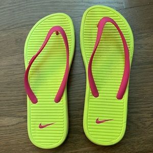 Nike Flip Flops Women’s size 7